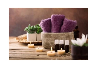 ارائه خدمات ماساژ همراه تخت پرتابل ارائه خدمات ماساژ همراه تخت پرتابل