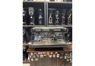 دستگاه اسپرسو کارکرده سیمونلی آپیا لایف در حد نو دستگاه اسپرسو کارکرده سیمونلی آپیا لایف در حد نو